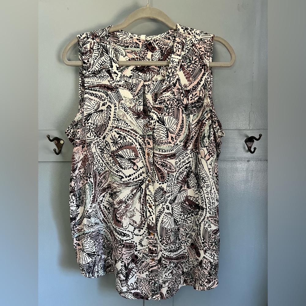 Maurices Black and Brown Sleeveless Notched Collar Blouse